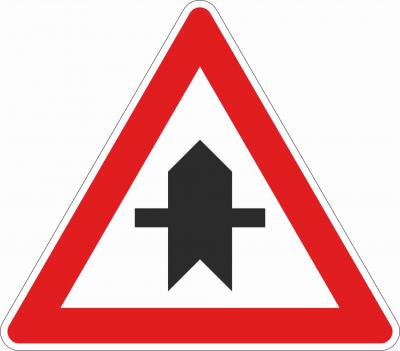 Kreuzung mit Straße ohne Vorrang §50/4