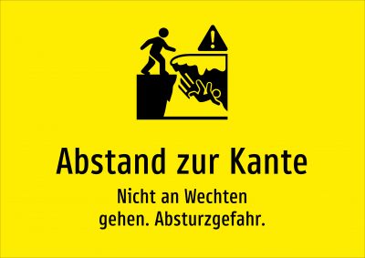 Abstand zur Kante - Nicht an Wechten gehen. Absturzgefahr.